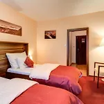 Western Vista מלון 4*