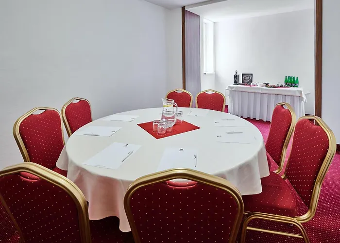 Western Vista Hotel 4*